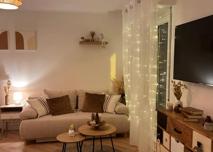 Cosy Centre アパート